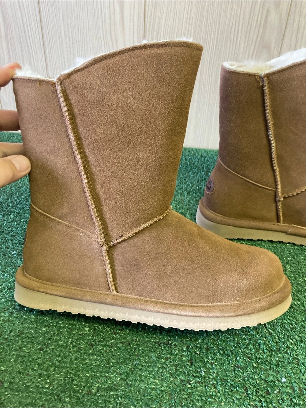 Old Friend Women's Suede Shearling Lined Boot size 7 NEW (OKPM-07-018)